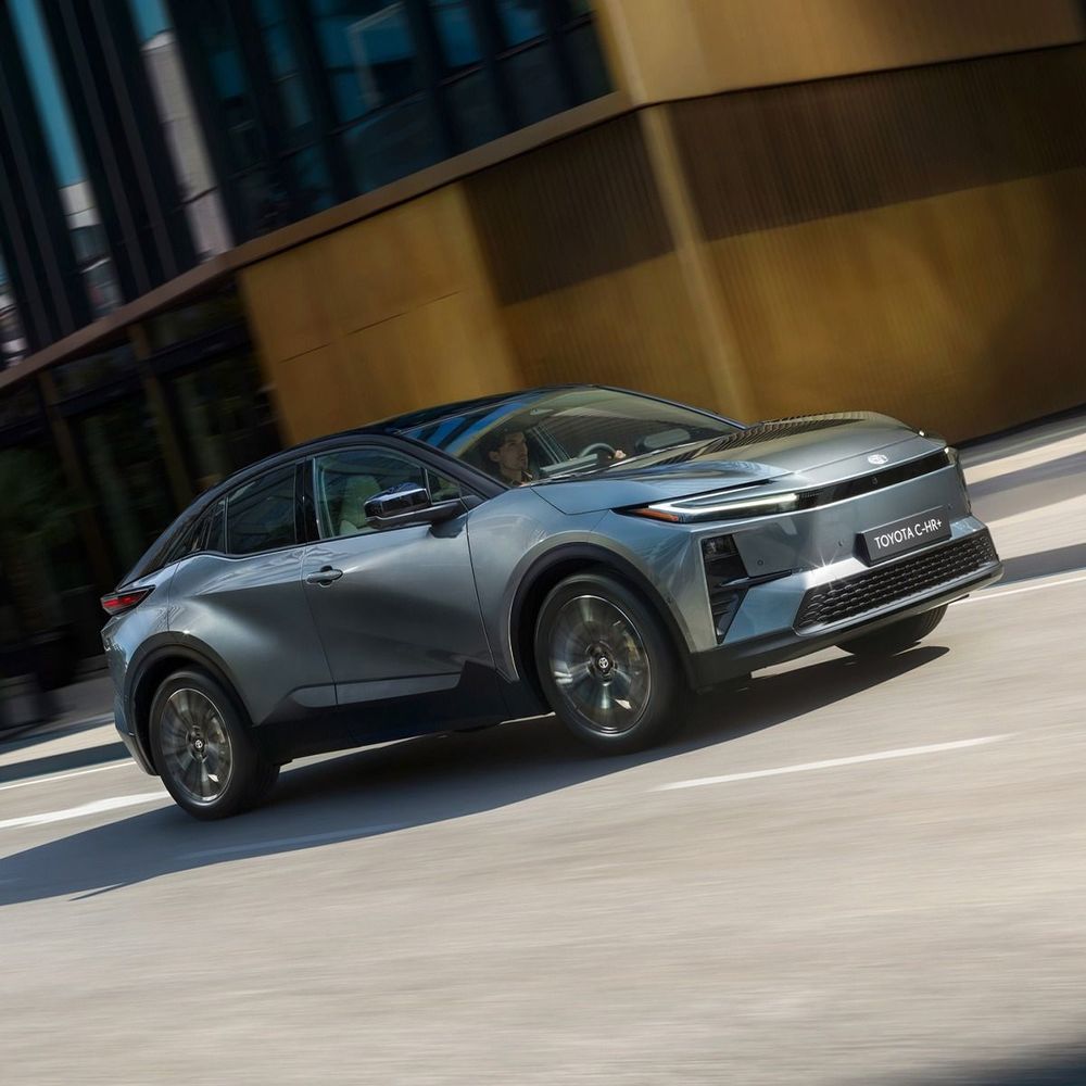 Toyota_C-HR_01